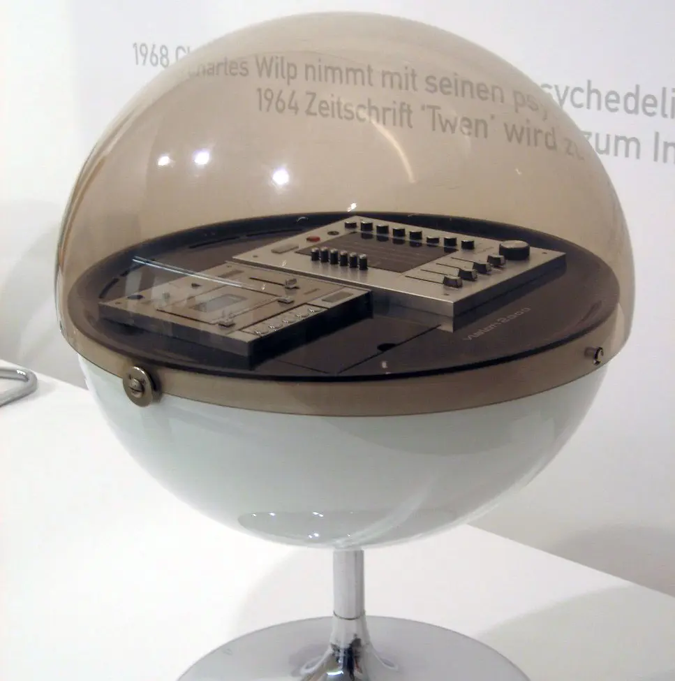 Runde Stereoanlage Vision 2000 von 1971 mit Abdeckhaube aus Acryl und Standfuß
